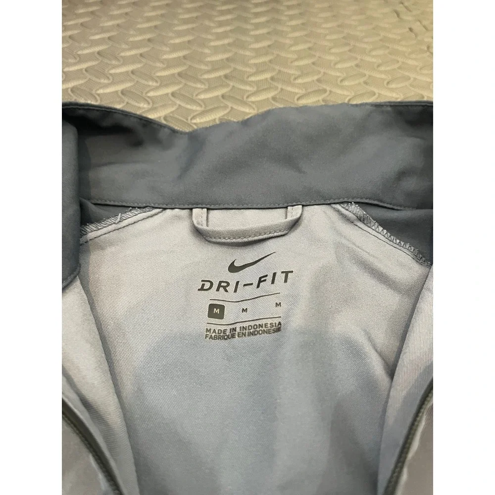 Nike Dri-Fit Jacket Mens Medium‎ Gray Full Zip Track Windbreaker Running 1660